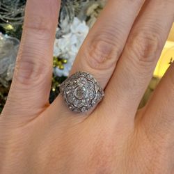 18K Gold Natural Diamonds Estate Ring