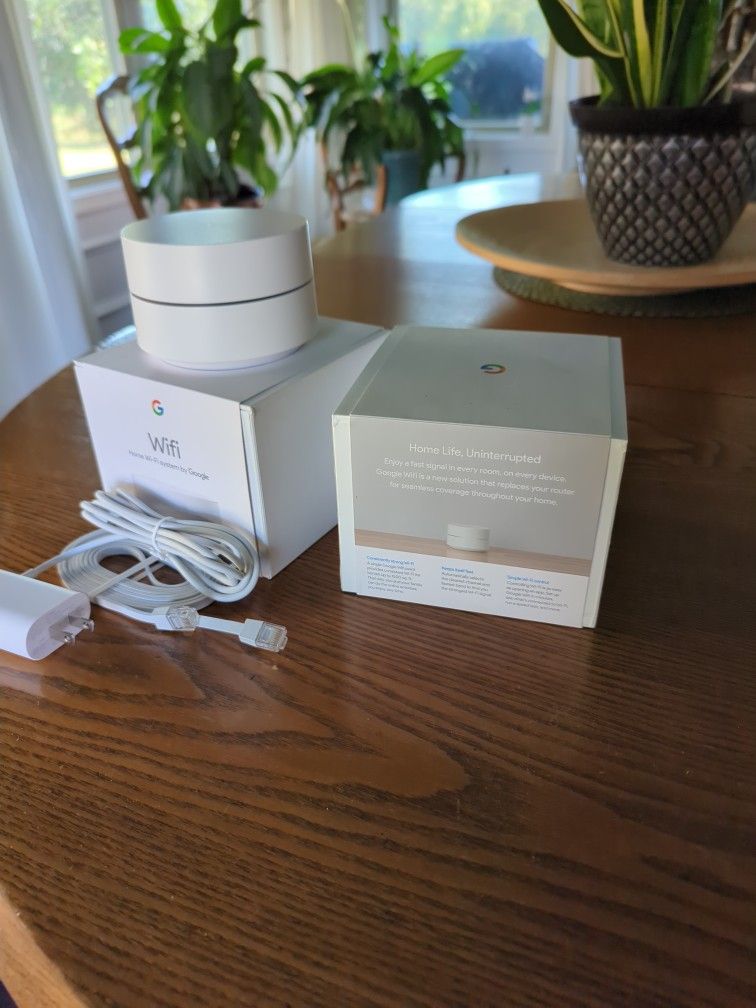2 Google Mesh WiFi Points