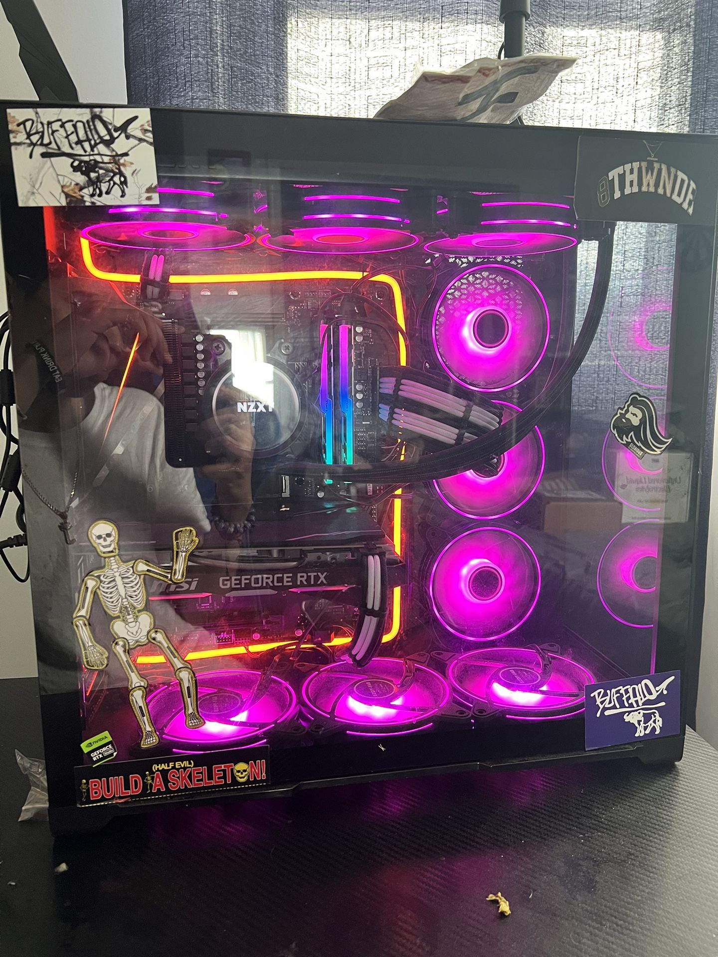 Full custom gaming PC setup 