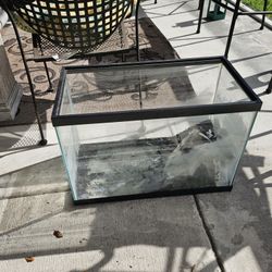Fish Tanks For Sale READ DESCRIPTION 