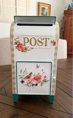 Vintage style mailbox