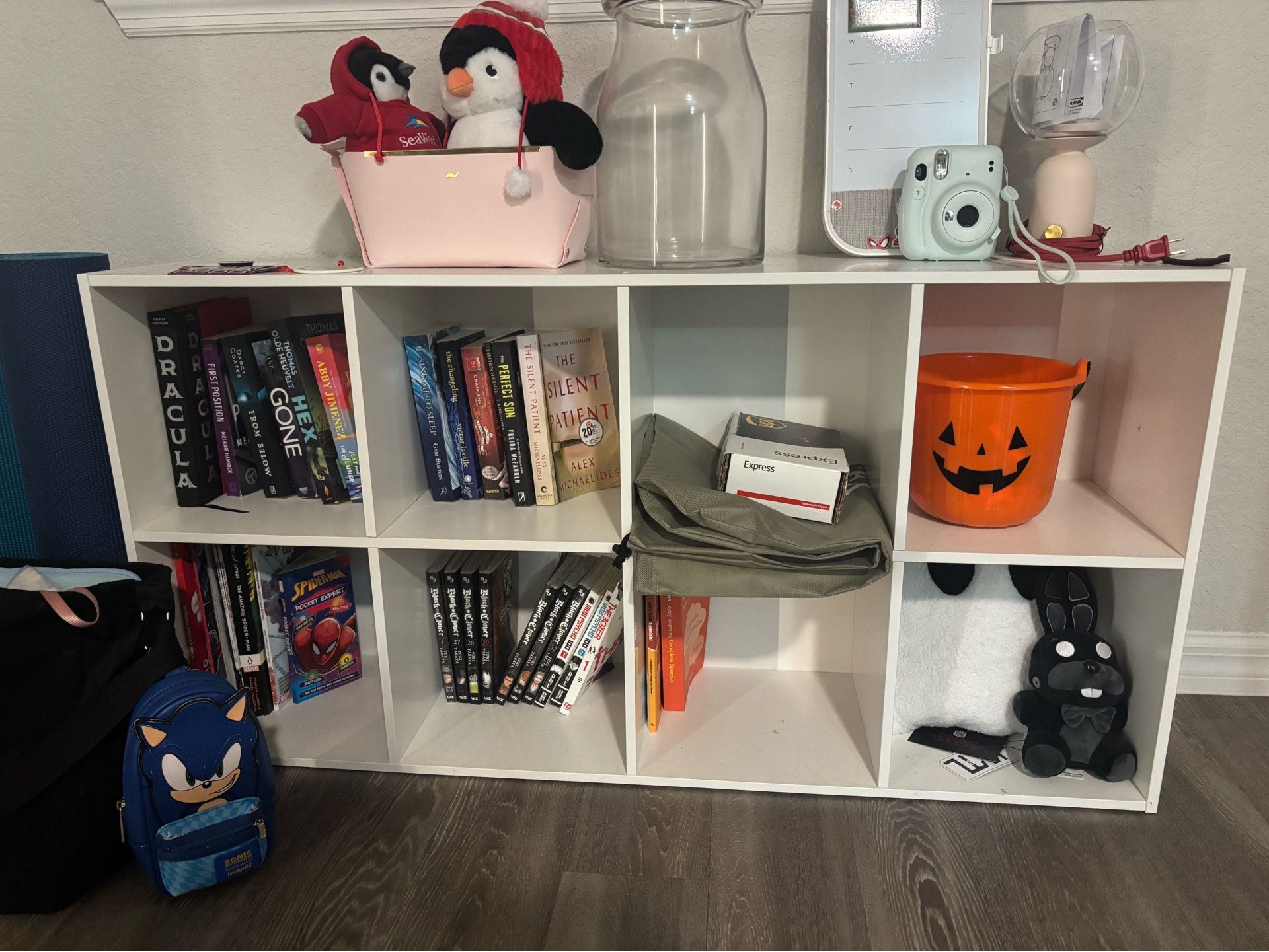 Used 8-cubby bookcase/storage