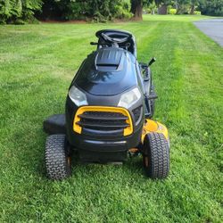 Poulan Pro Riding Lawnmower 