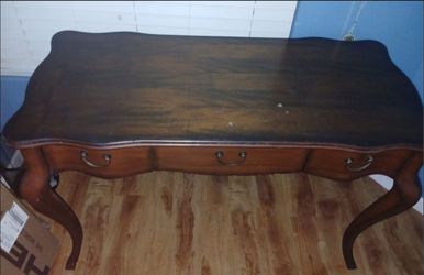 Traditional Wood Console Table / Desk