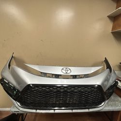 2020 2021 2022 Toyota Corolla XSE Front Bumper Cover Oem 