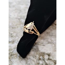 Sailboat Yacht Nautical Ring Diamond Accents 10 Kt Yellow Gold, Size 6