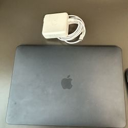 MacBook Pro 2019 13’ Touchbar