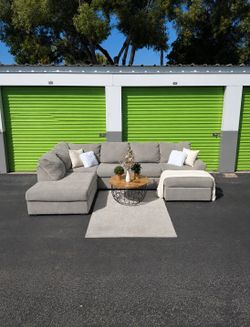 Sectional Couch Sofa - Broyhill - Double Chaise
