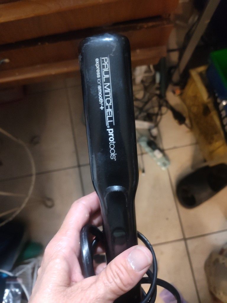 Paul Mitchell Flat Iron