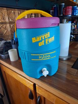 Barrel Of Fun 2 Gallon Igloo Cooler