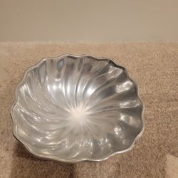 Vintage Wilton Pewter Small Scallop Serving Bowl