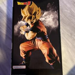 DRAGON BALL Z GOKU FIGURINE 