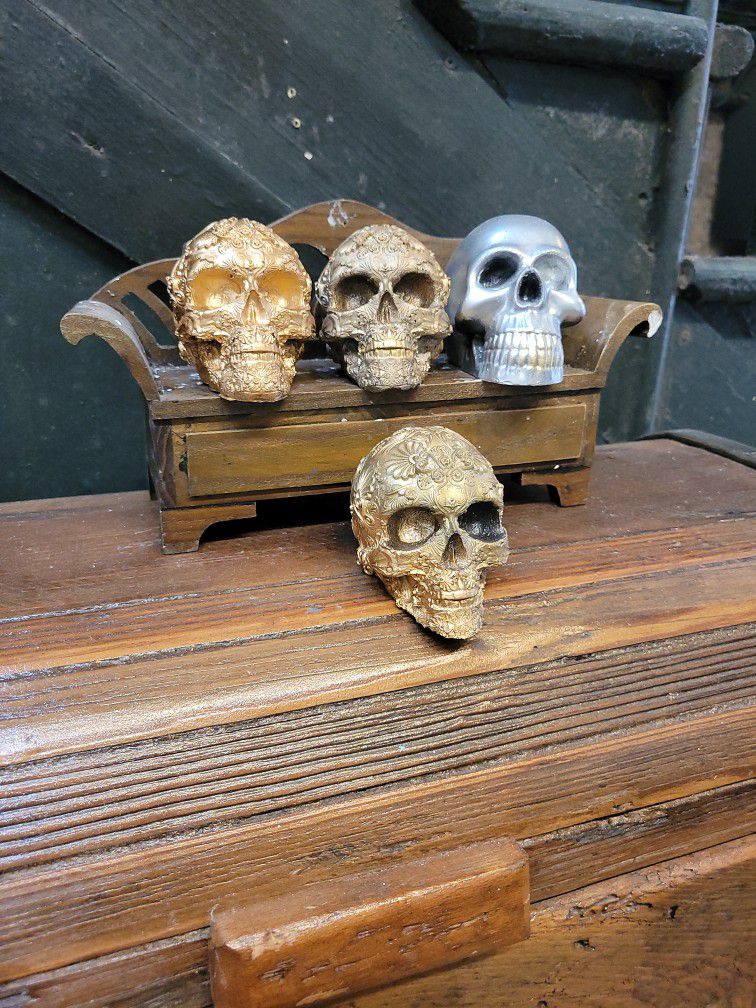 Original Handmade resin skulls