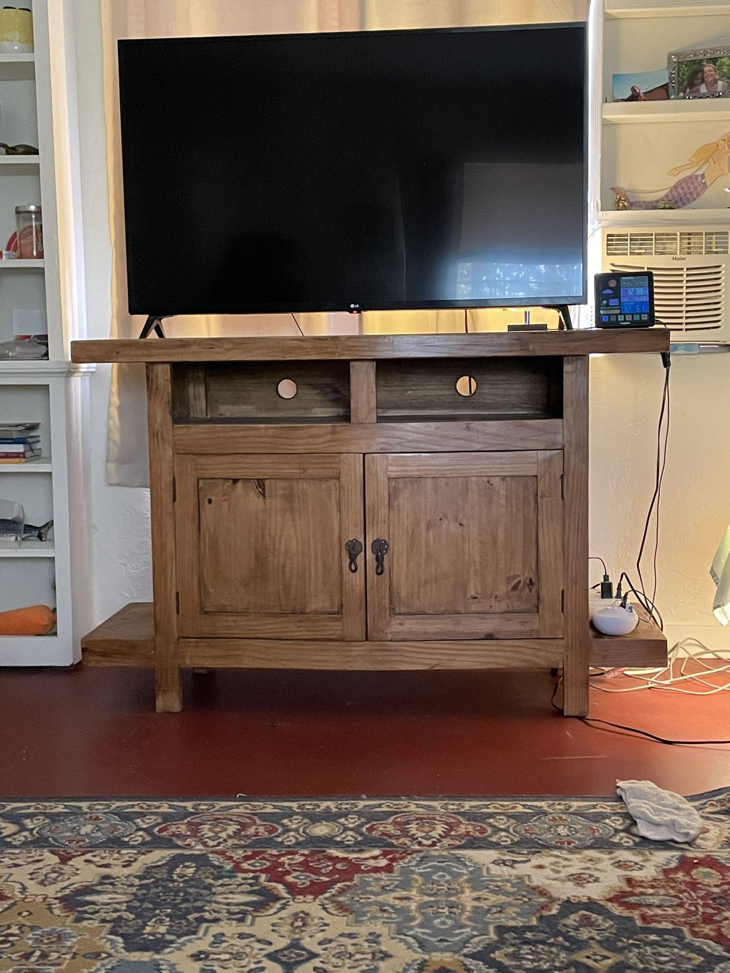 Tv Stand/Cabinet