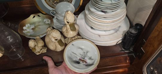 Vintage collector tea sets. Kutan