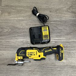 Dewalt Multi Tool DCS356 With Charger