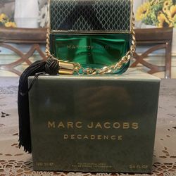 MARC JACOBS DECADENCE