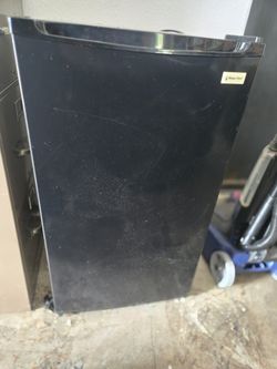 Mini fridge