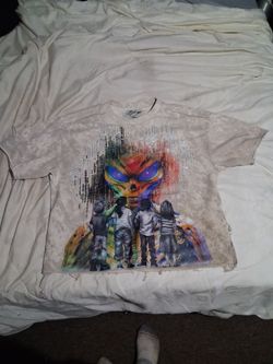 Graphic tee