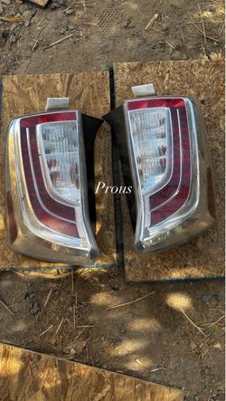2010-2015 TOYOTA PRIUS  TAIL LIGHTS