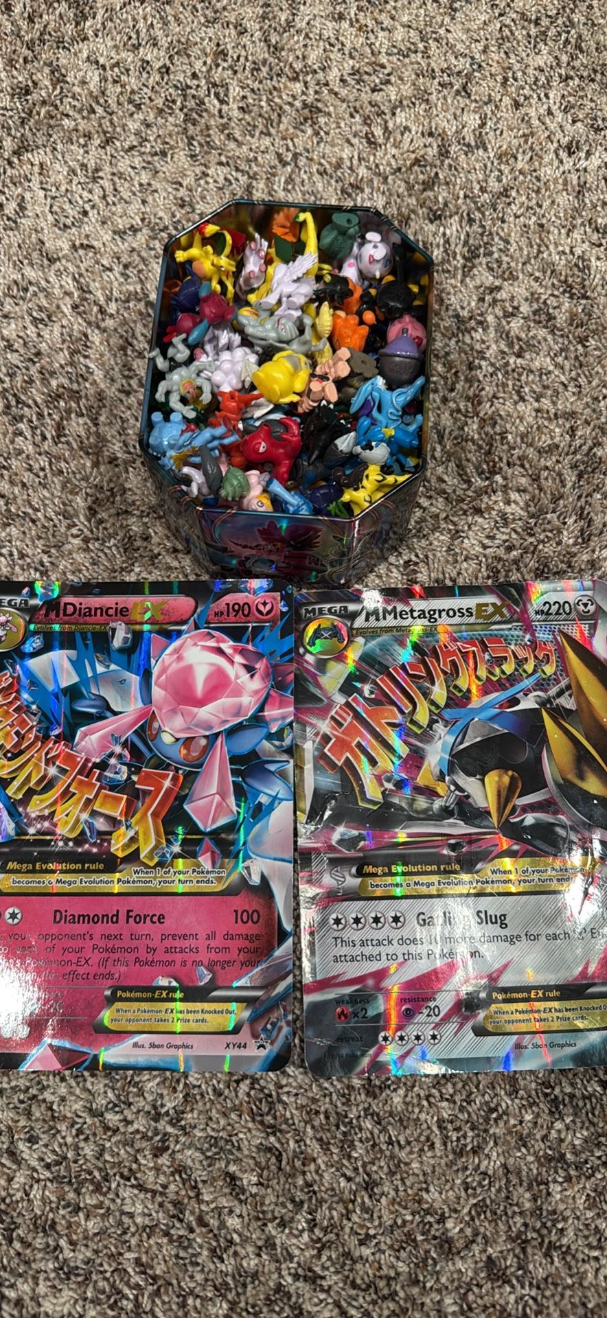 Pokémon mini figures/cards/binder
