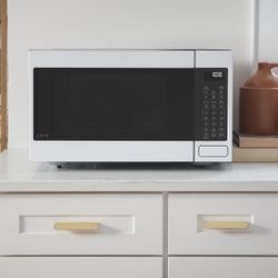 New Café Countertop Convection Microwave Oven, Broil, Auto-Cook, Roast, Defrost, Warm, Scan-to-Cook WiFi-Connectivity, 1000 Watts, Smart, CEB515P4NWM