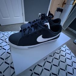 Air Force 1's White / Black