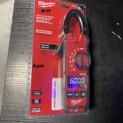Milwaukee 600 Amp AC/DC Digital Clamp Meter