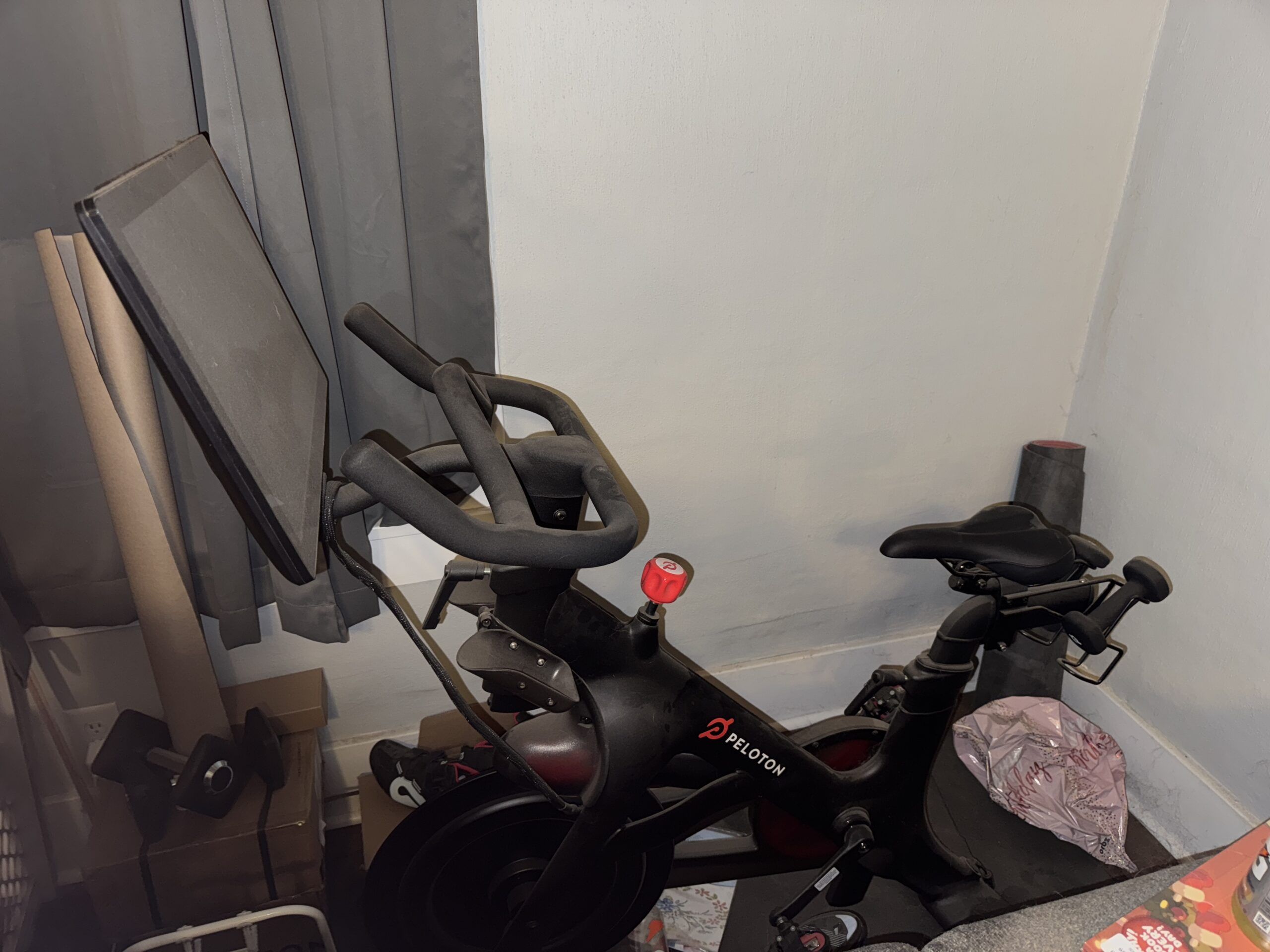 2024 Peloton Bike 3rd Gen Excellent Condition 0-50 Rides - Mulberry, IN