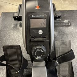 Fitness Reality Rowing Machine 