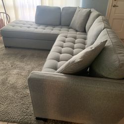 Like New Sectional Couch/Sofa