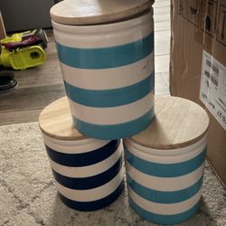 Ceramic Can With Wood Lid