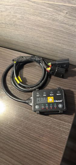 Pedal Commander Throttle Response Controller