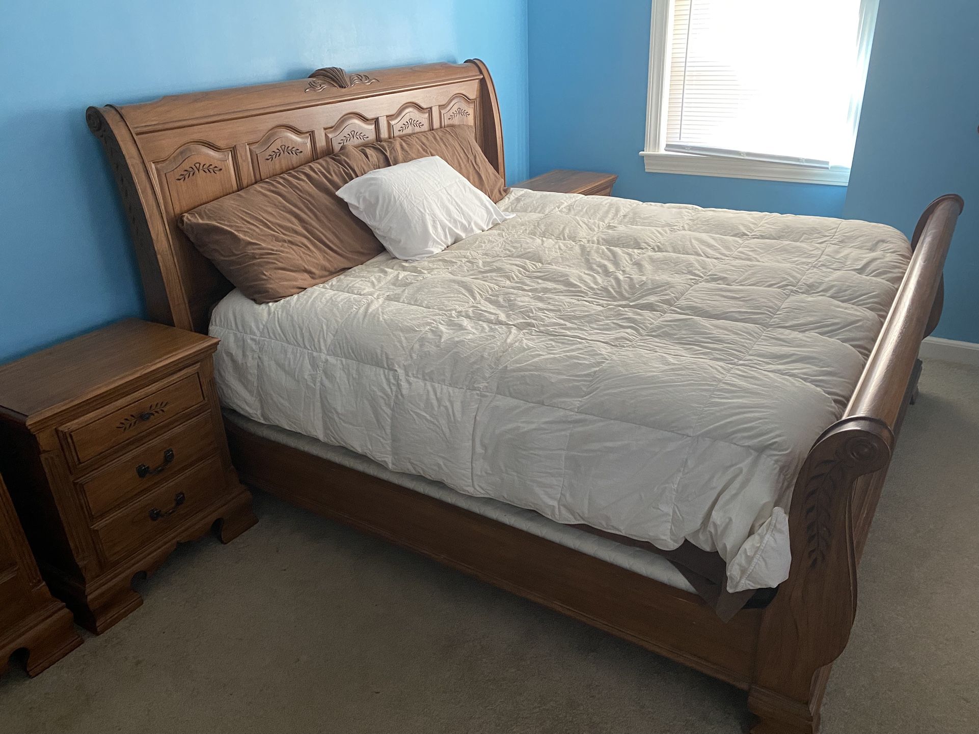 Solid Wood King Size Bedroom Set