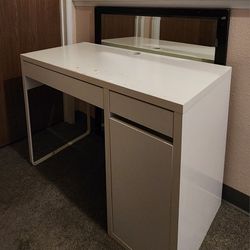 Free Desk