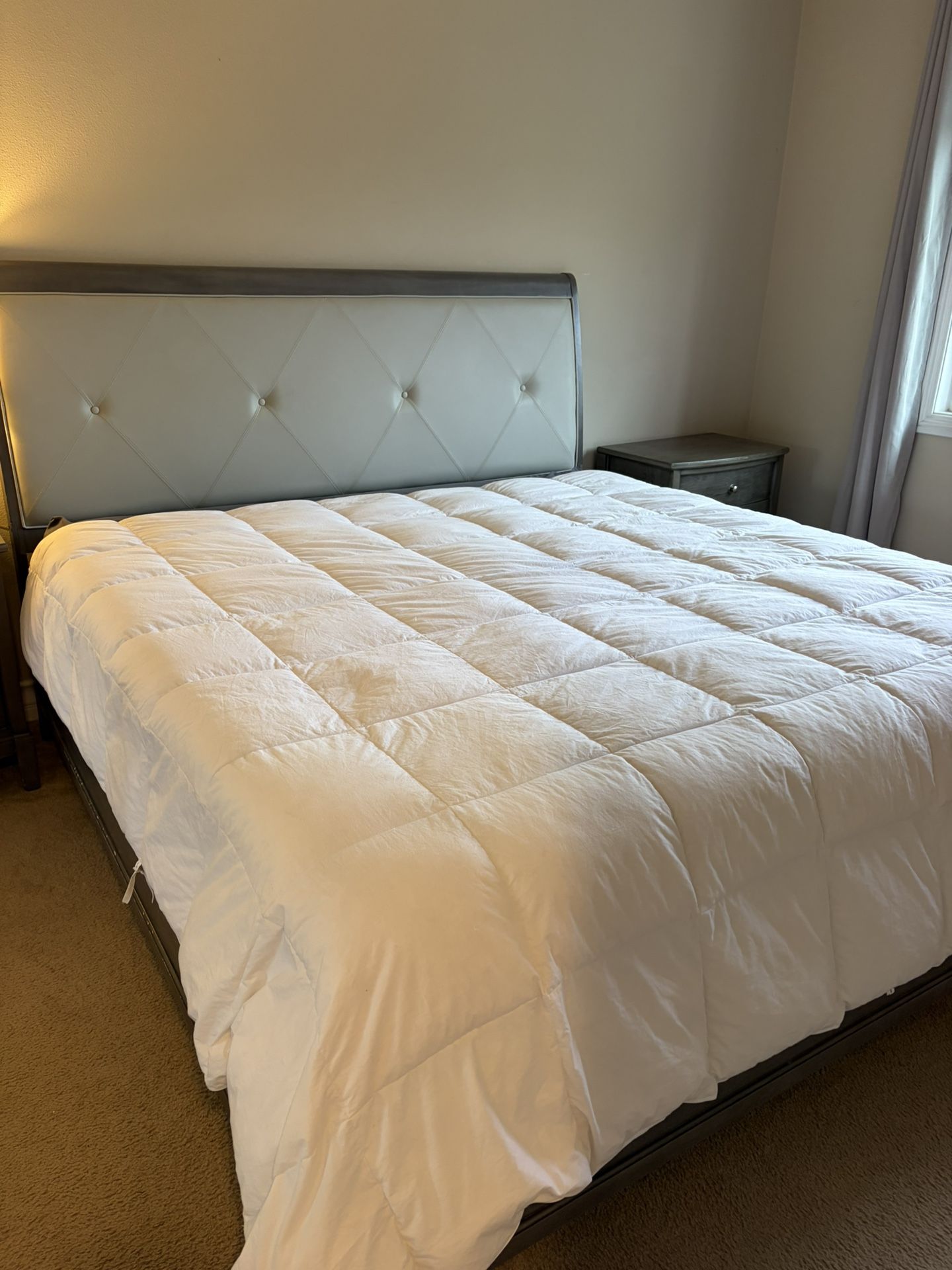 Homelegance Cotterill King Size Bed Frame, 2 Box Springs & 2 Nightstands