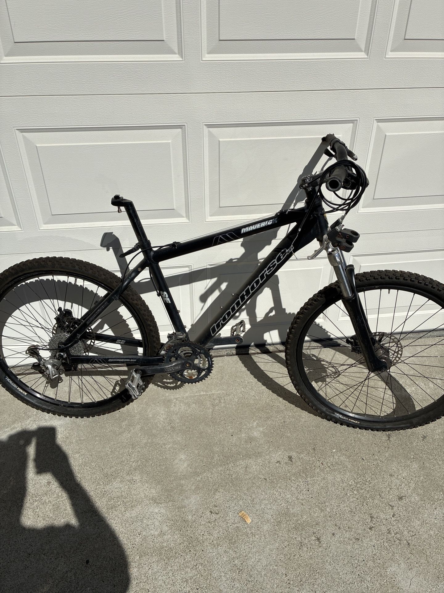 Iron Horse Mountain Bike 6061 Aluminum Deore equip