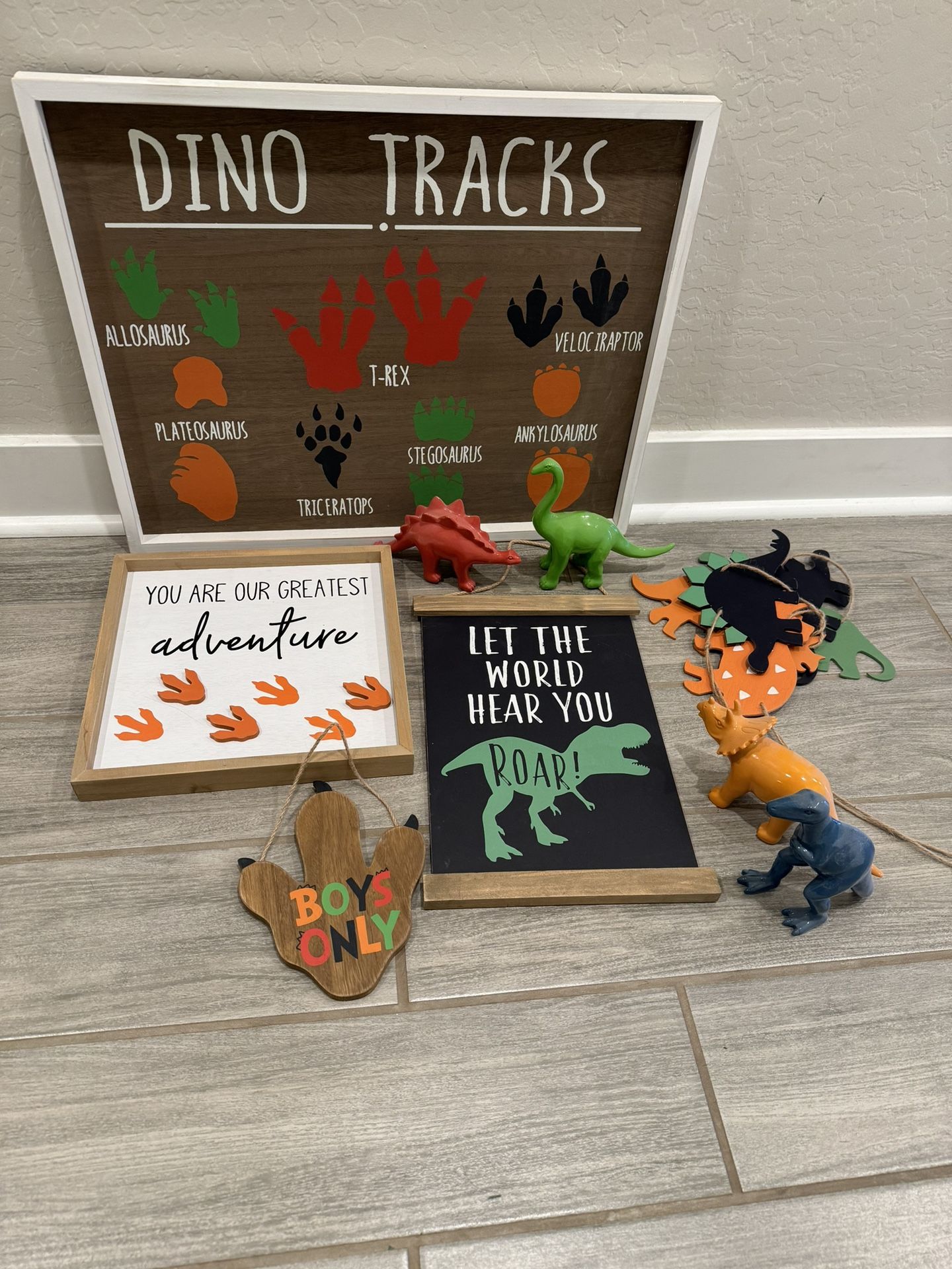 Dinosaur Room Decor