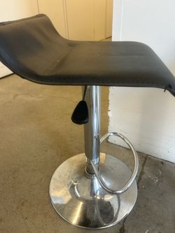 Bar stools/ chairs