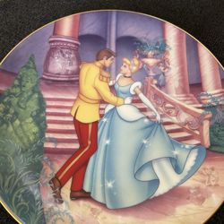 3 Disney plates 