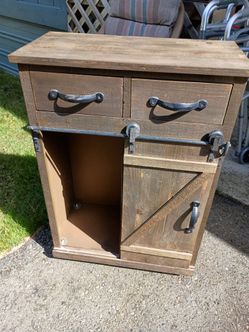 Cabinet w/2 drawers
