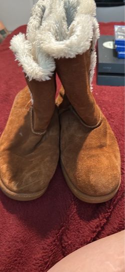 Brown Faux fur lined button Suede boots