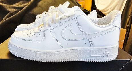 Nike Air Force 1 '07 Triple White Women's  Sz 9 DD8959-100