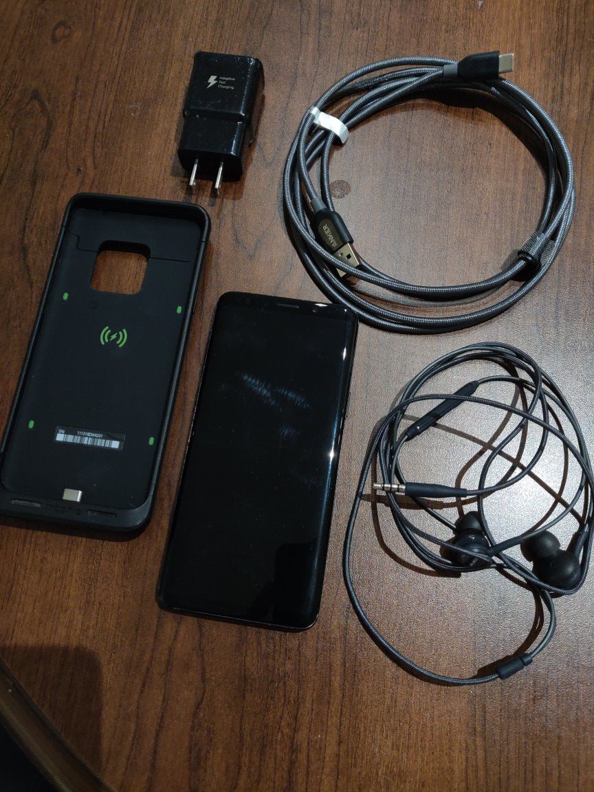 Samsung Galaxy S9 64GB /w accessories and Mophie case