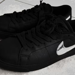 Nike SB x Dancer Zoom Blazer Low,  Metallic Swoosh, Size 9.5