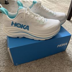 Hoka Clifton 10 (wide) Running Shoes