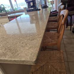 SOLID OAK 4-Piece Countertop Chair Set . .