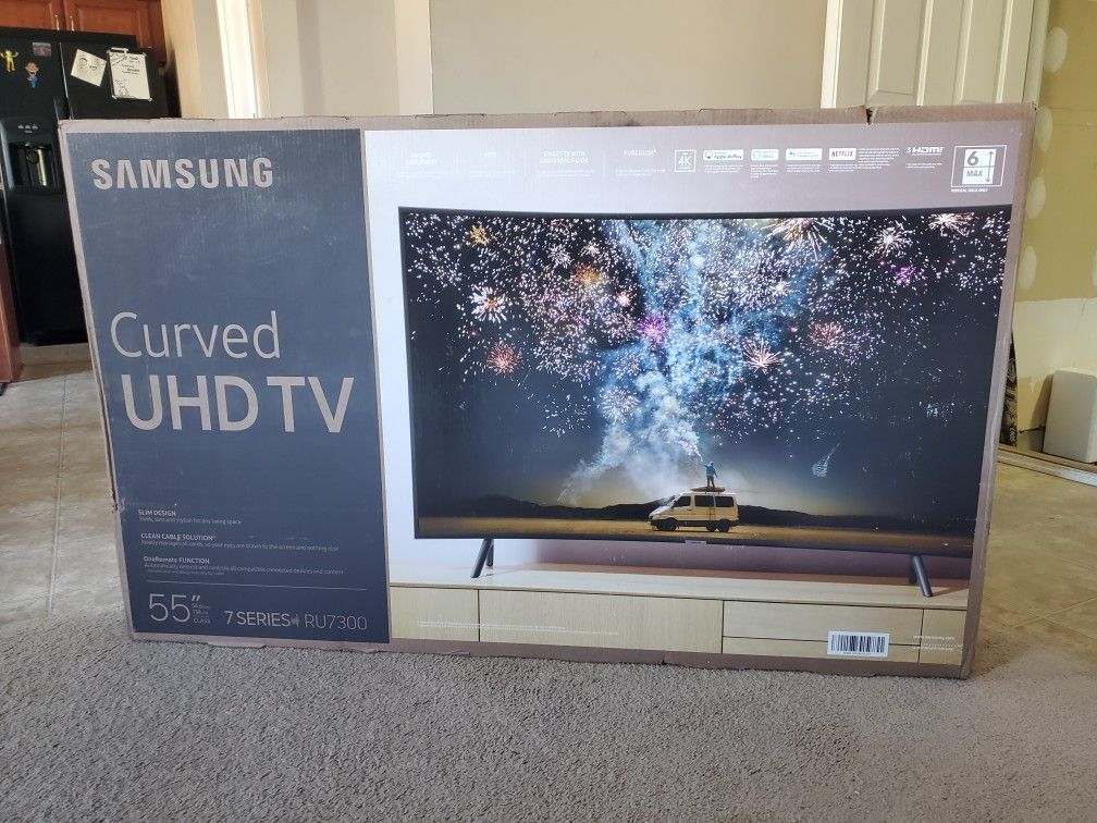 Smart TV Samsung curved screen 55 inches brand new 4K 2019 with Bluetooth 🔥 🔥