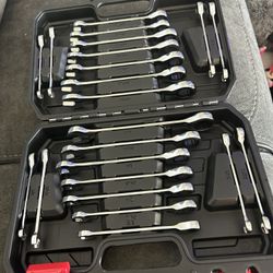 22 Piece Standard and Metric Ratchet Wrenches