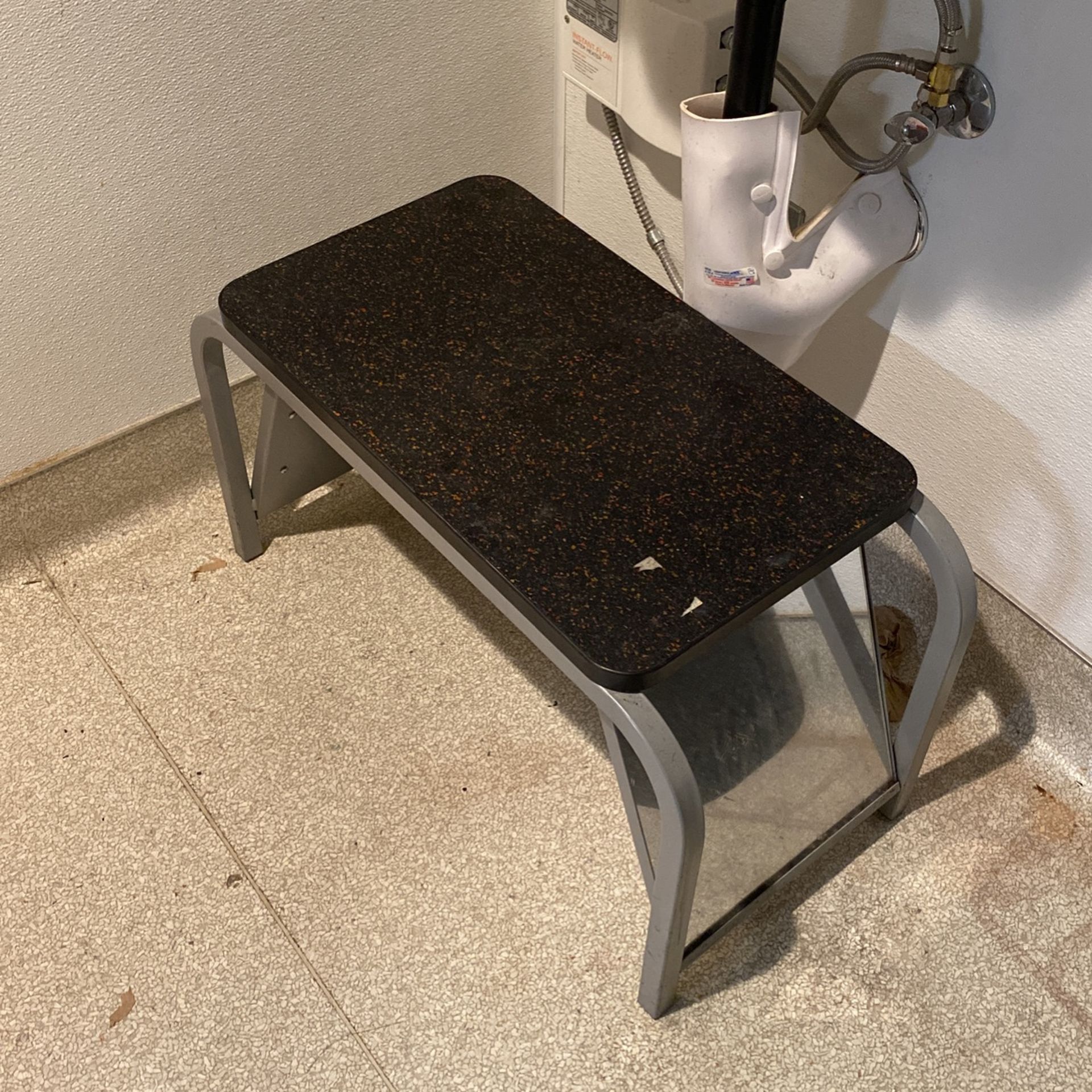 Payless Shoe Bench And Mirror